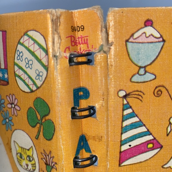1960 Betty Crocker’s Party Book First Edition Hardcover Spiral Bound Cookbook - Picture 12 of 13